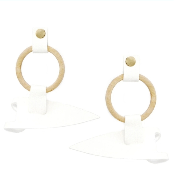 Cloie Urban Leather Twist Wooden Hoop Earrings - Picture 7 of 7